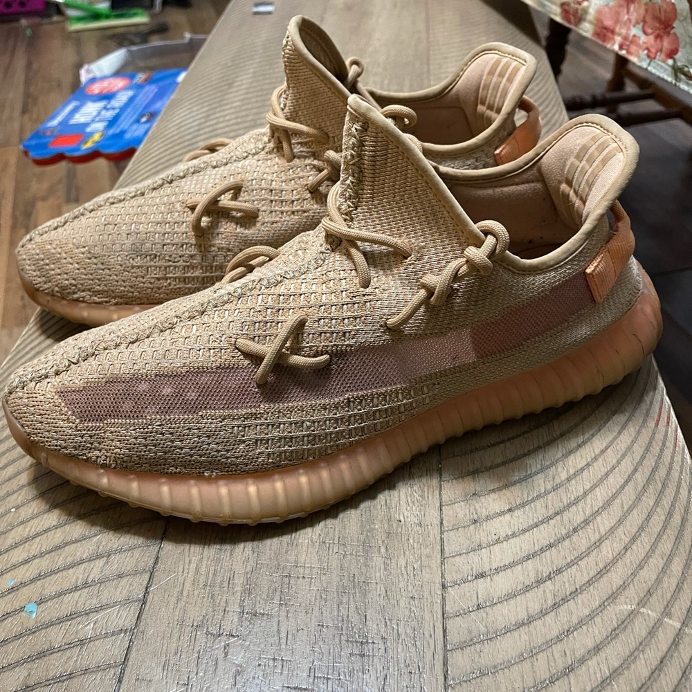Yeezy 350 Clay